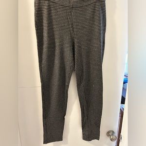 Patterned stretch pants